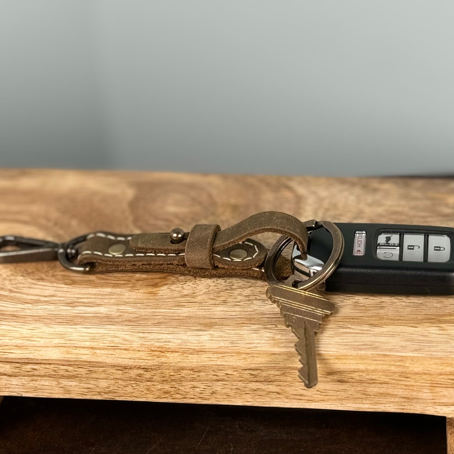 Explorer Key Fob - Small Throat