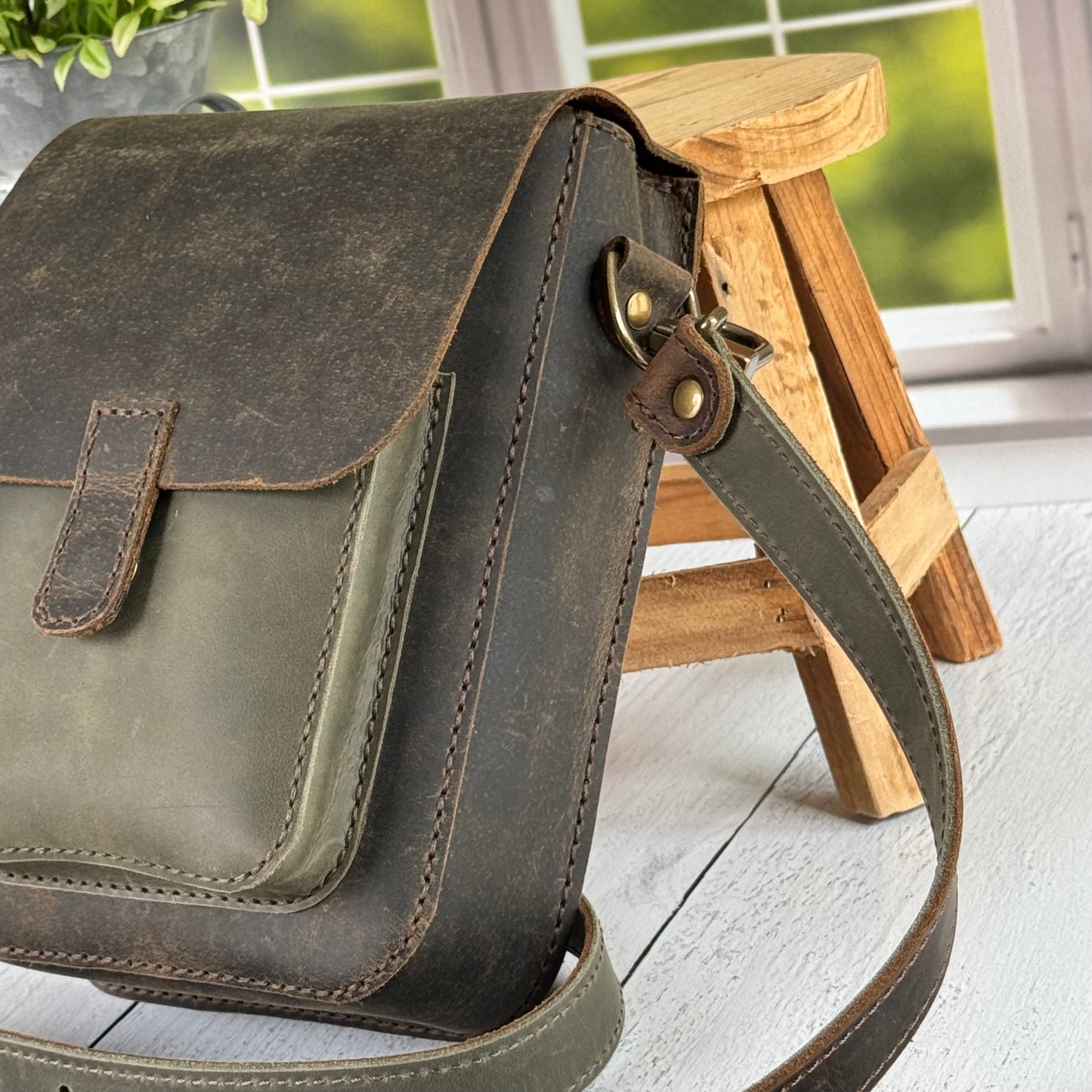 Leather Messenger Crossbody #90524