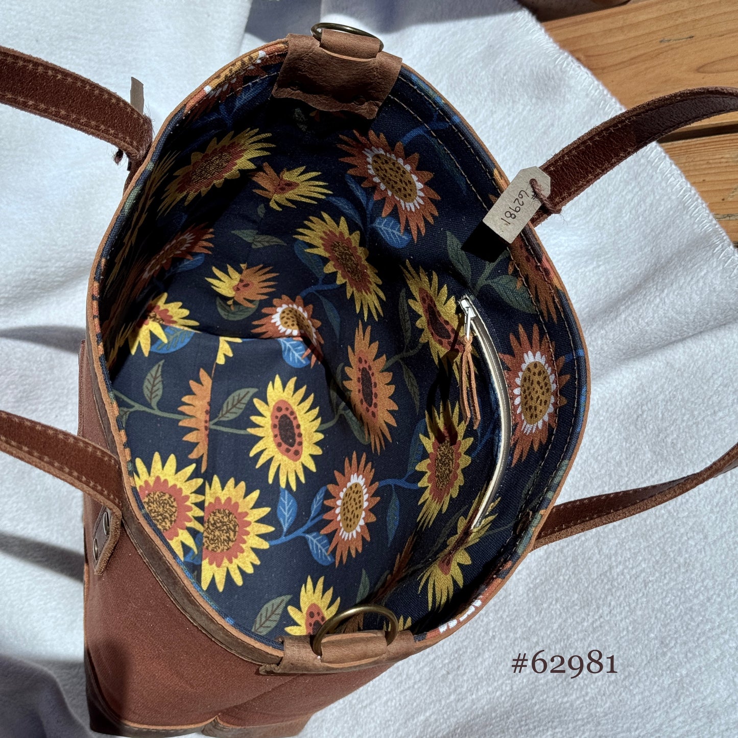Chestnut Tote #62981